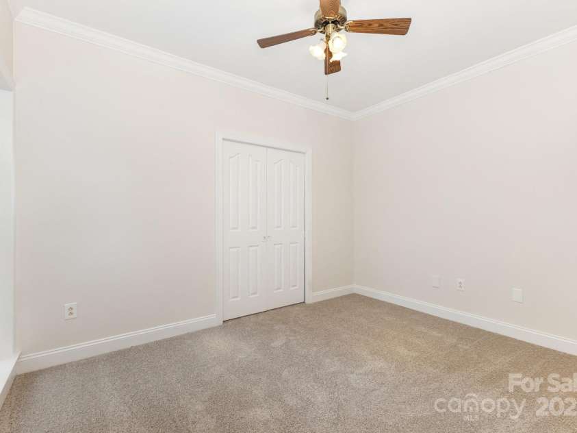 8300 Loma Linda Lane, Waxhaw, NC 28173.  MLS# CAR4286196, YatesRealty ID 32524. 