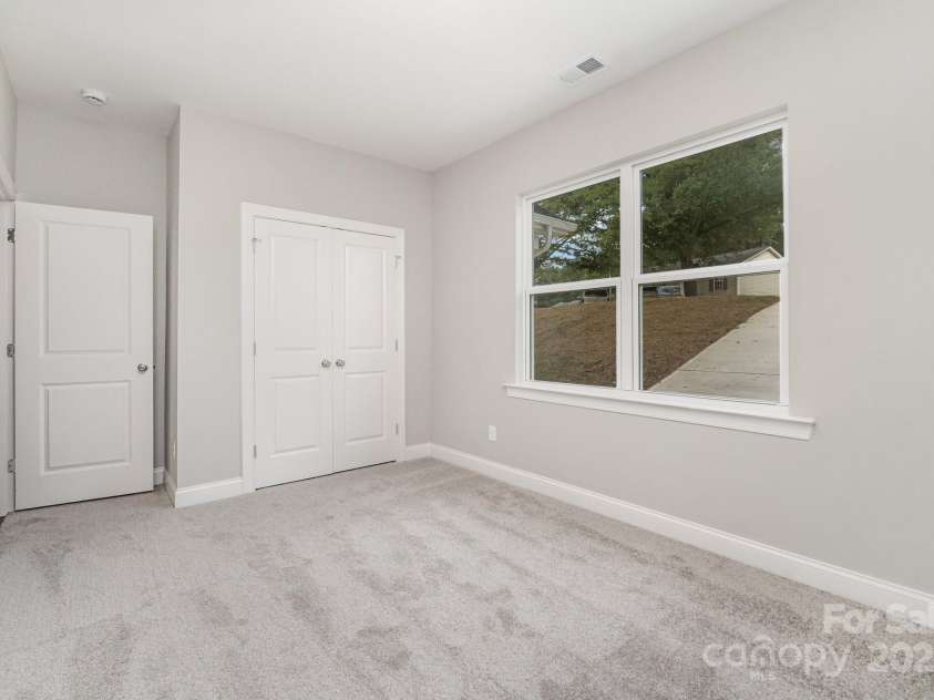1005 Donohoe Road, Gastonia, NC 28052.  MLS# CAR4307783, YatesRealty ID 32525. 