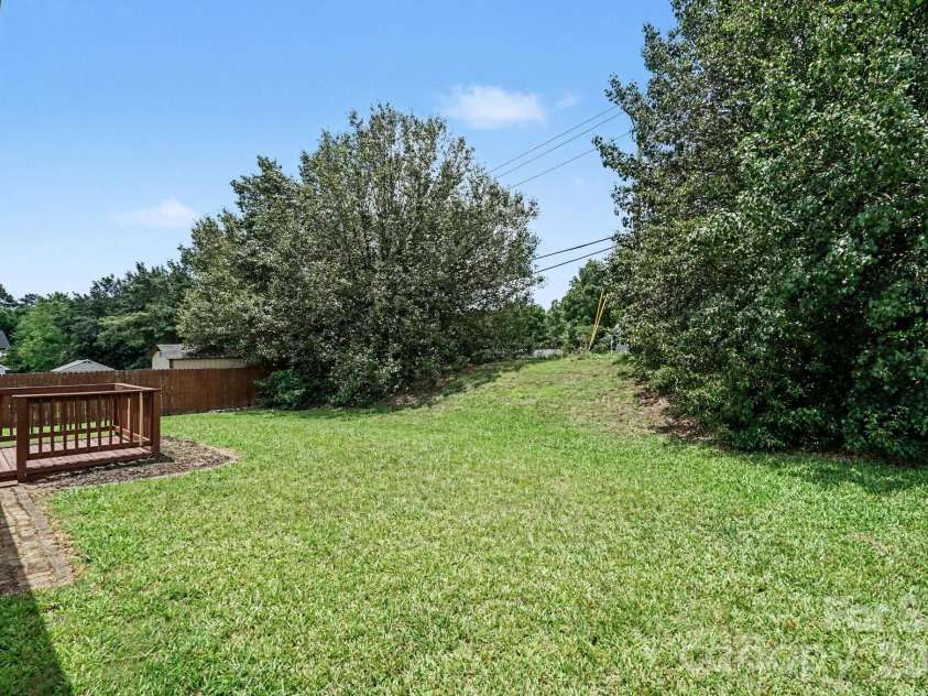 9937 Austin Samuel Place, Charlotte, NC 28214.  MLS# CAR4395056, YatesRealty ID 32525. 