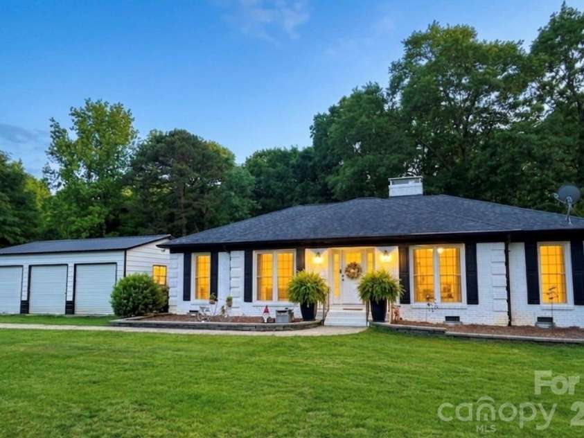 10919 Harrisburg Road, Fort Mill, SC 29707.  MLS# CAR4375751, YatesRealty ID 32526. 