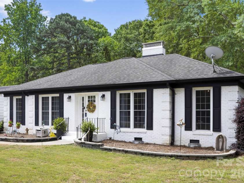 10919 Harrisburg Road, Fort Mill, SC 29707.  MLS# CAR4375751, YatesRealty ID 32526. 