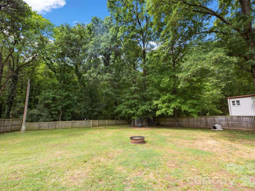 10919 Harrisburg Road, Fort Mill, SC 29707.  MLS# CAR4375751, YatesRealty ID 32526. Fenced Backyard