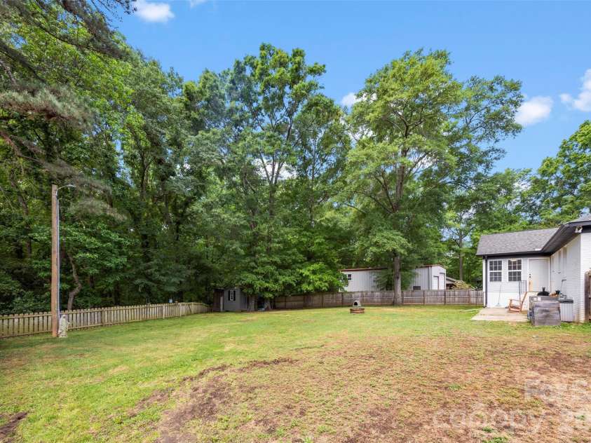 10919 Harrisburg Road, Fort Mill, SC 29707.  MLS# CAR4375751, YatesRealty ID 32526. Fenced Backyard