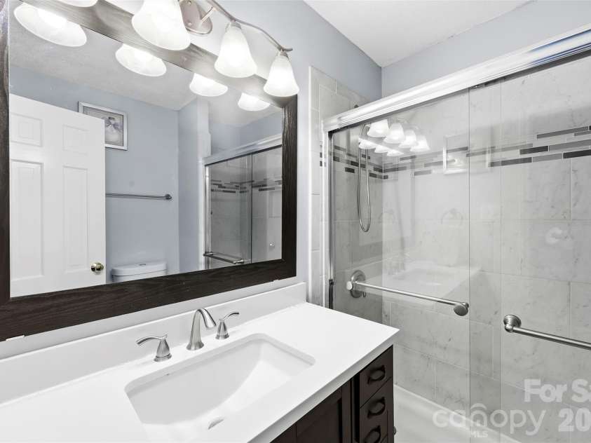 10919 Harrisburg Road, Fort Mill, SC 29707.  MLS# CAR4375751, YatesRealty ID 32526. Hall Bath
