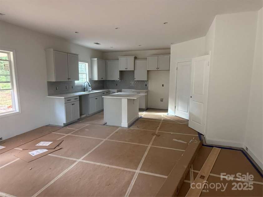 3945 Port Richmond Avenue, Gastonia, NC 28056.  MLS# CAR4292896, YatesRealty ID 32526. Kitchen with Island