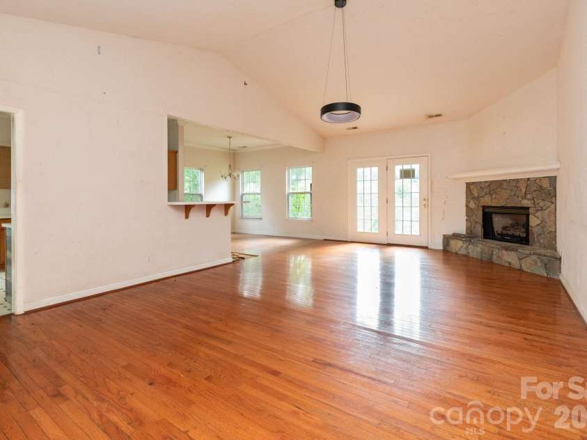 5 Carter View, Arden, NC 28704.  MLS# CAR4394931, YatesRealty ID 32527. 