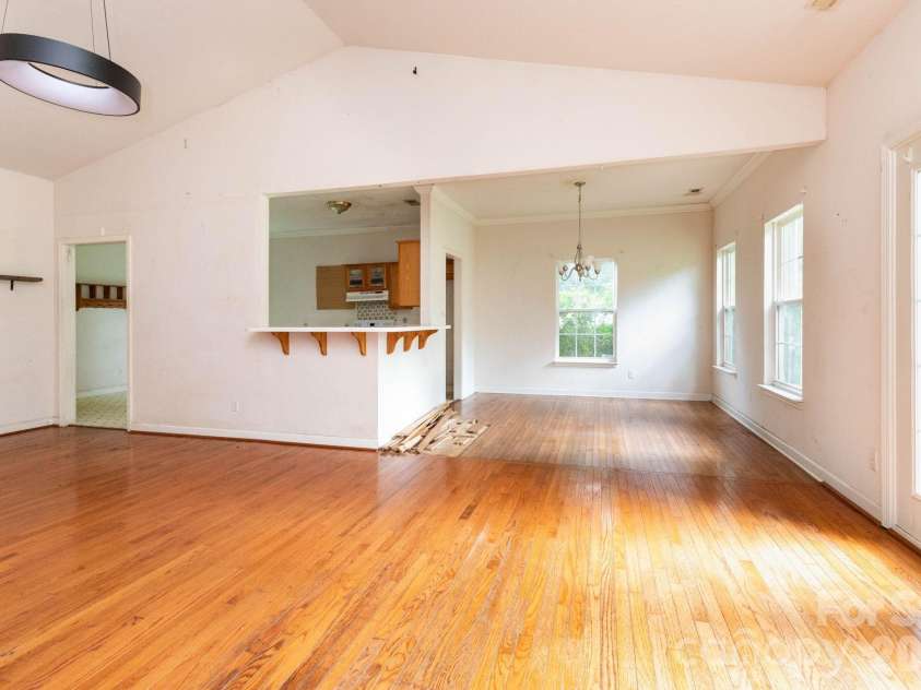 5 Carter View, Arden, NC 28704.  MLS# CAR4394931, YatesRealty ID 32527. 
