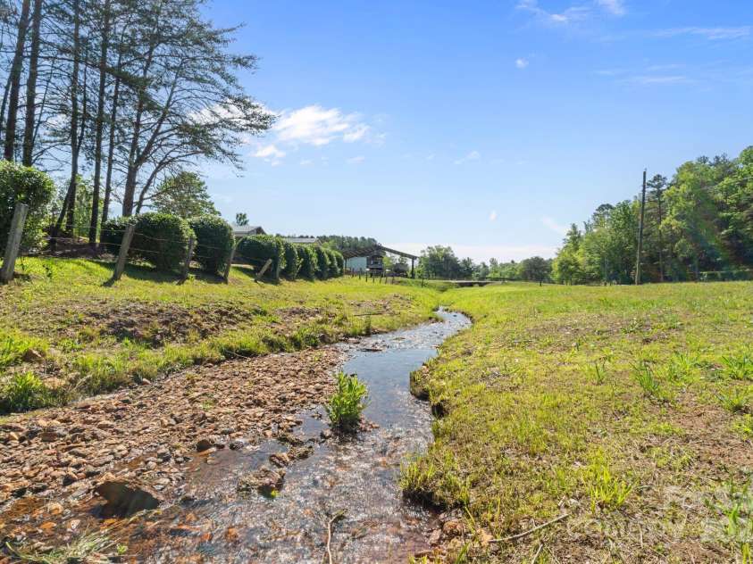 1154 WOODROW Place, Lenoir, NC 28645.  MLS# CAR4250503, YatesRealty ID 3253. 