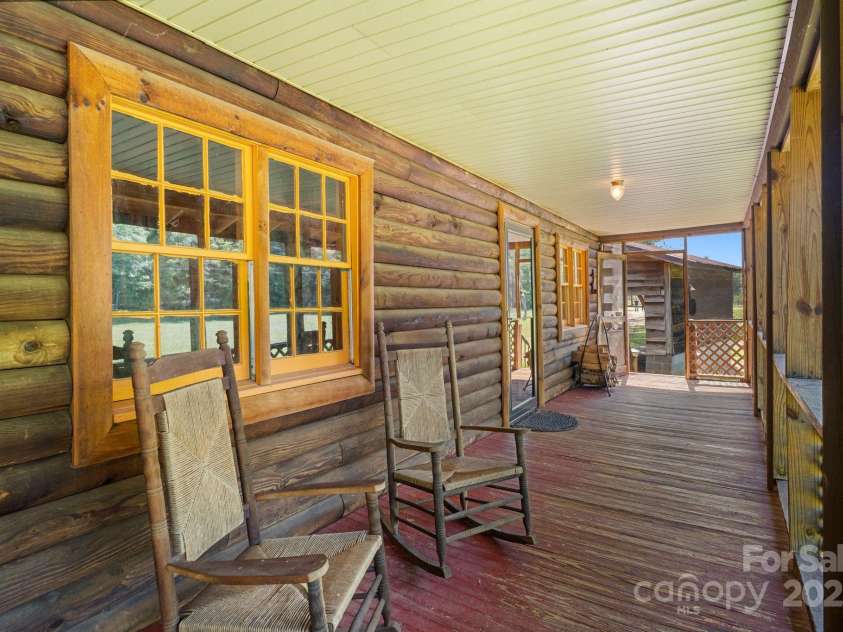 1154 WOODROW Place, Lenoir, NC 28645.  MLS# CAR4250503, YatesRealty ID 3253. 