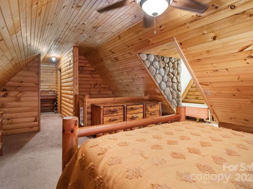 1154 WOODROW Place, Lenoir, NC 28645.  MLS# CAR4250503, YatesRealty ID 3253. 