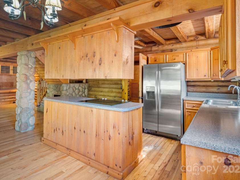 1154 WOODROW Place, Lenoir, NC 28645.  MLS# CAR4250503, YatesRealty ID 3253. 