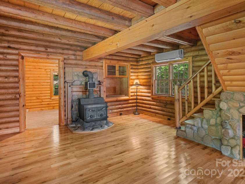 1154 WOODROW Place, Lenoir, NC 28645.  MLS# CAR4250503, YatesRealty ID 3253. 