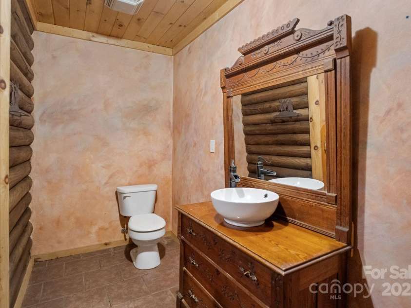 1154 WOODROW Place, Lenoir, NC 28645.  MLS# CAR4250503, YatesRealty ID 3253. 