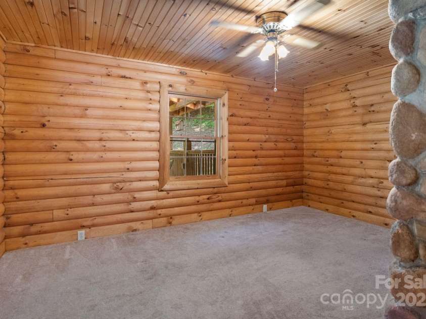 1154 WOODROW Place, Lenoir, NC 28645.  MLS# CAR4250503, YatesRealty ID 3253. 