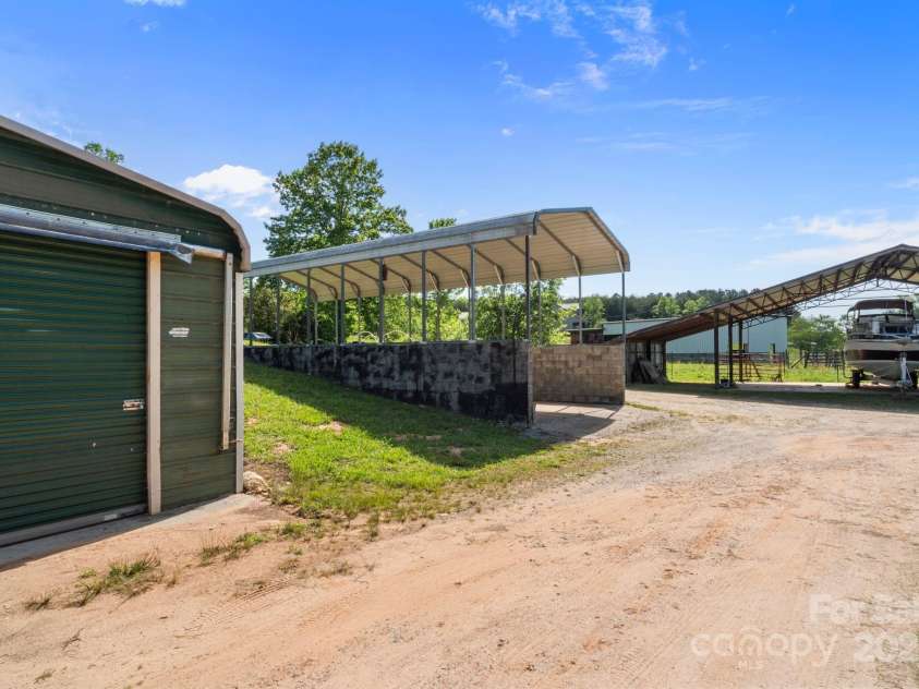 1154 WOODROW Place, Lenoir, NC 28645.  MLS# CAR4250503, YatesRealty ID 3253. 