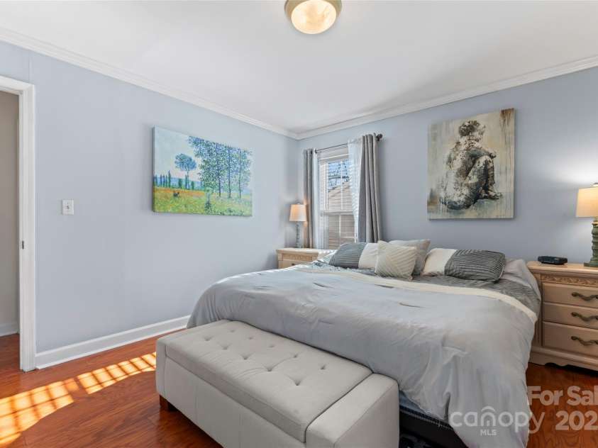 138 Wyanoke Avenue, Charlotte, NC 28205.  MLS# CAR4197960, YatesRealty ID 3253. 