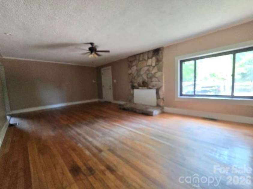 4268 Vincent Street, Kannapolis, NC 28081.  MLS# CAR4380887, YatesRealty ID 32530. 