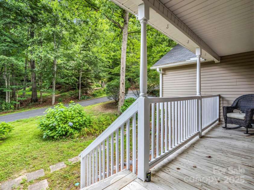 636 Shawn Rachel Parkway, Hendersonville, NC 28792.  MLS# CAR4241804, YatesRealty ID 32530. 