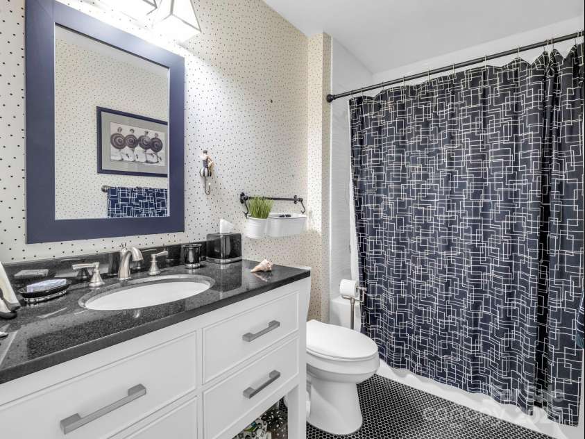 636 Shawn Rachel Parkway, Hendersonville, NC 28792.  MLS# CAR4241804, YatesRealty ID 32530. 