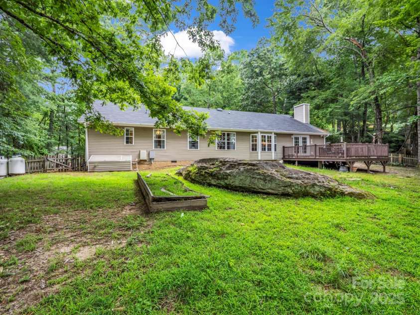 636 Shawn Rachel Parkway, Hendersonville, NC 28792.  MLS# CAR4241804, YatesRealty ID 32530. 