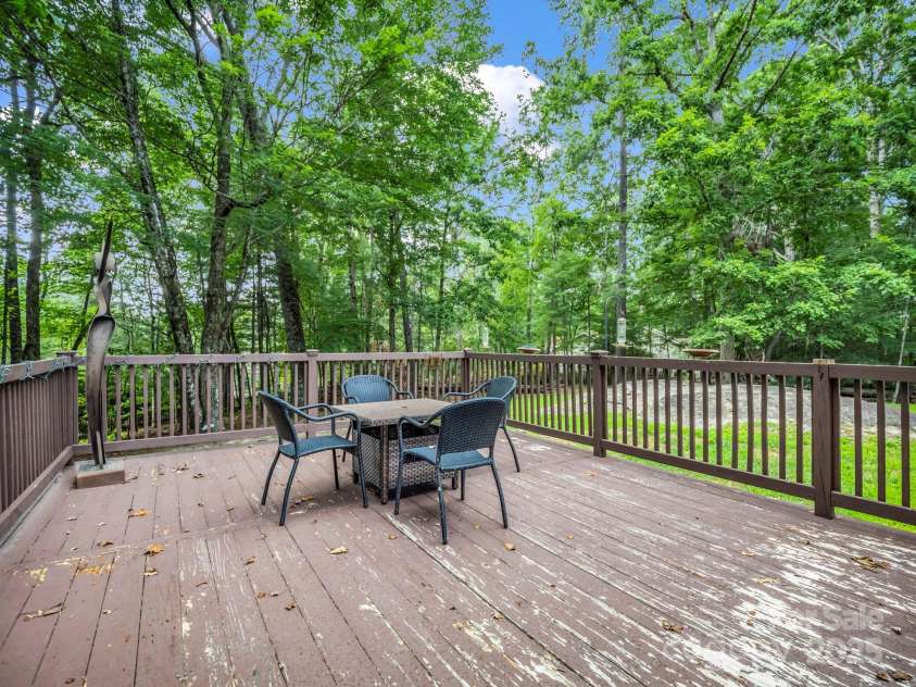 636 Shawn Rachel Parkway, Hendersonville, NC 28792.  MLS# CAR4241804, YatesRealty ID 32530. 