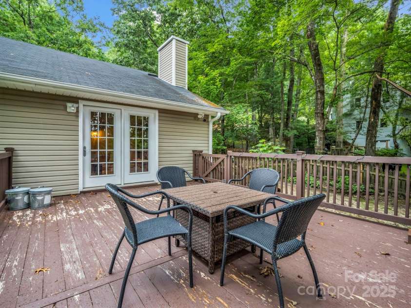 636 Shawn Rachel Parkway, Hendersonville, NC 28792.  MLS# CAR4241804, YatesRealty ID 32530. 