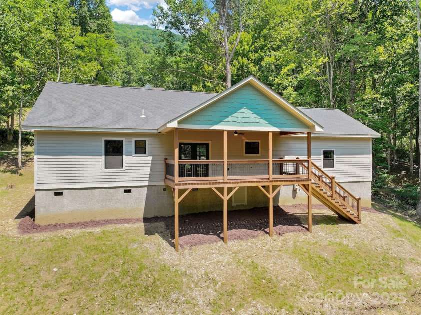 255 Davy Crockett Drive, Maggie Valley, NC 28785.  MLS# CAR4279702, YatesRealty ID 32531. 