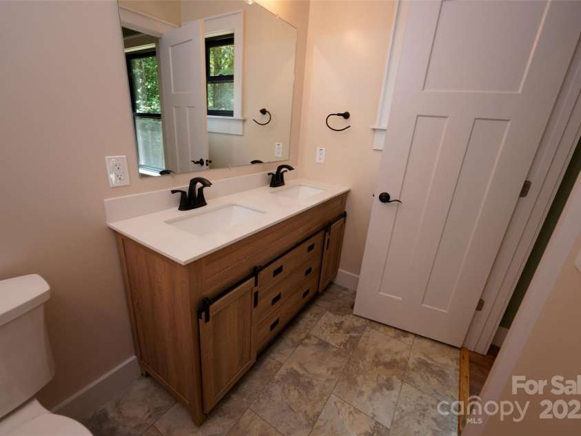 255 Davy Crockett Drive, Maggie Valley, NC 28785.  MLS# CAR4279702, YatesRealty ID 32531. 