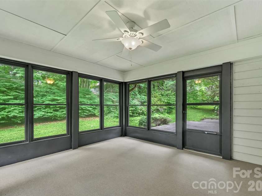 300 Ethan Pond Way, Hendersonville, NC 28791.  MLS# CAR4390703, YatesRealty ID 32532. 