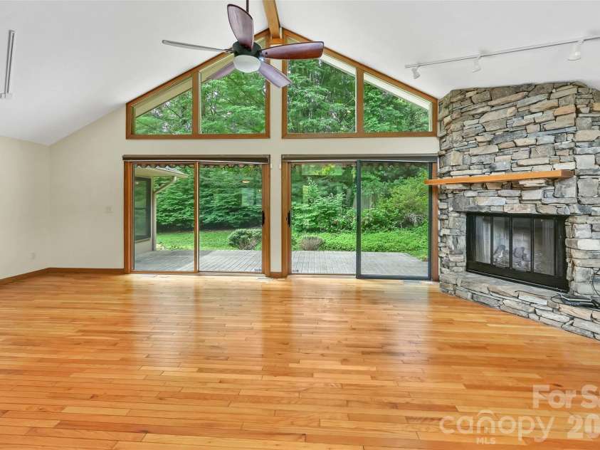 300 Ethan Pond Way, Hendersonville, NC 28791.  MLS# CAR4390703, YatesRealty ID 32532. 