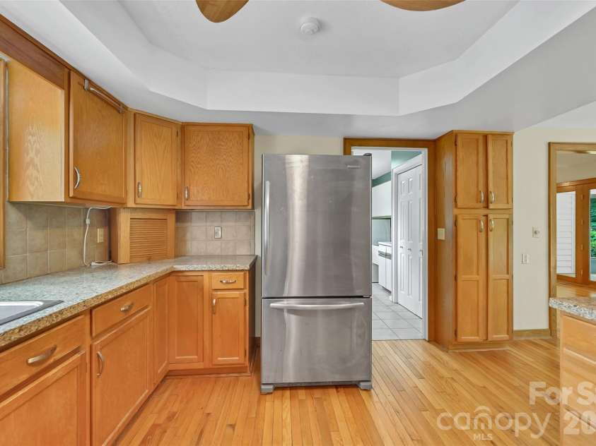 300 Ethan Pond Way, Hendersonville, NC 28791.  MLS# CAR4390703, YatesRealty ID 32532. 