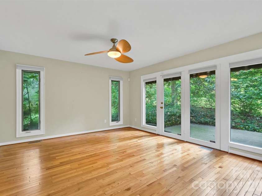 300 Ethan Pond Way, Hendersonville, NC 28791.  MLS# CAR4390703, YatesRealty ID 32532. 