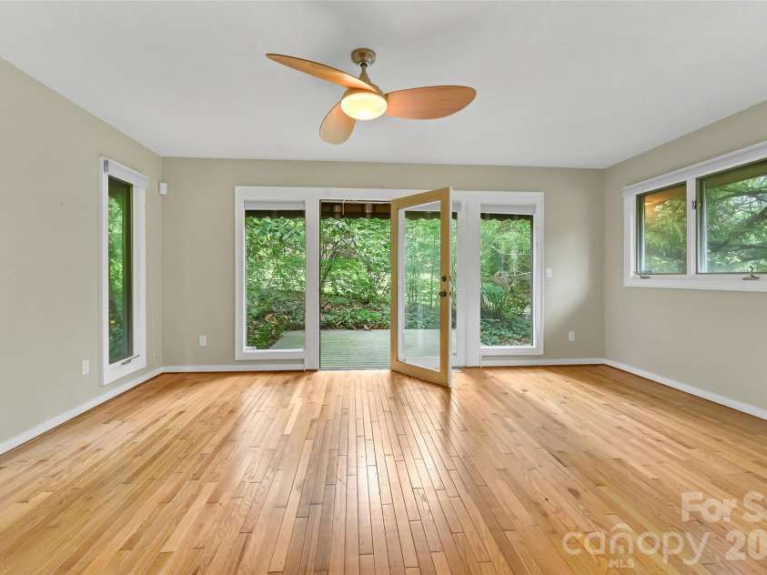 300 Ethan Pond Way, Hendersonville, NC 28791.  MLS# CAR4390703, YatesRealty ID 32532. 