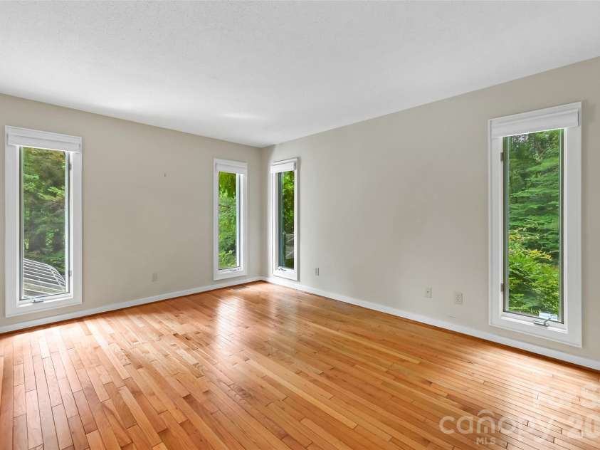 300 Ethan Pond Way, Hendersonville, NC 28791.  MLS# CAR4390703, YatesRealty ID 32532. 