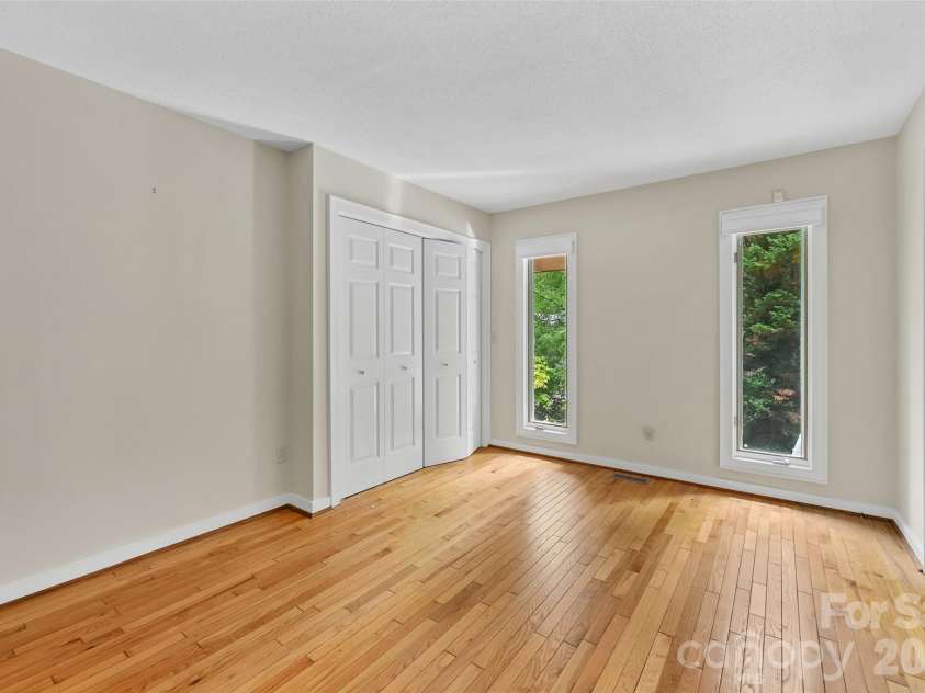 300 Ethan Pond Way, Hendersonville, NC 28791.  MLS# CAR4390703, YatesRealty ID 32532. 