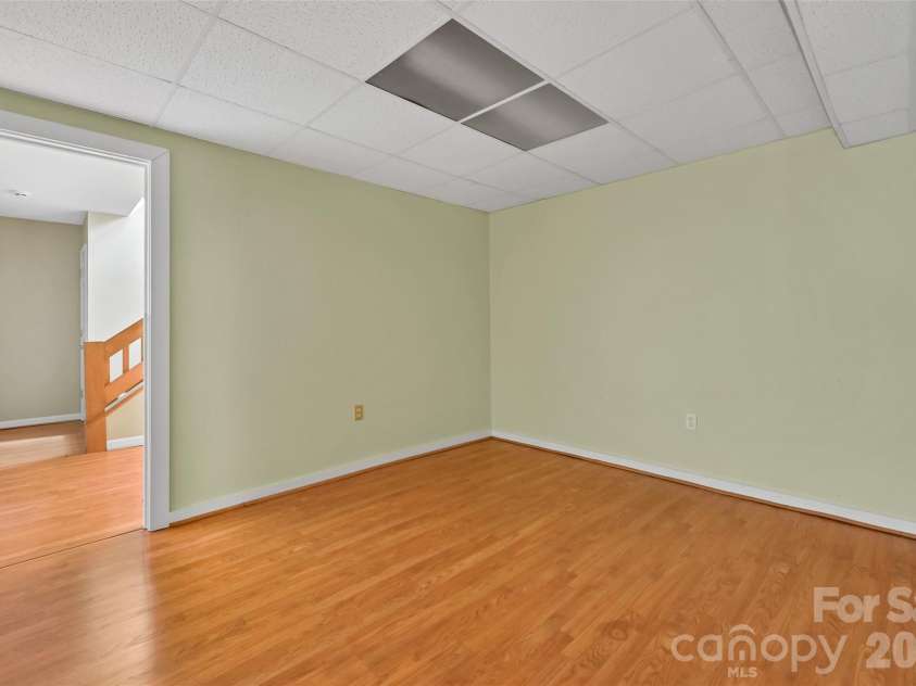 300 Ethan Pond Way, Hendersonville, NC 28791.  MLS# CAR4390703, YatesRealty ID 32532. 