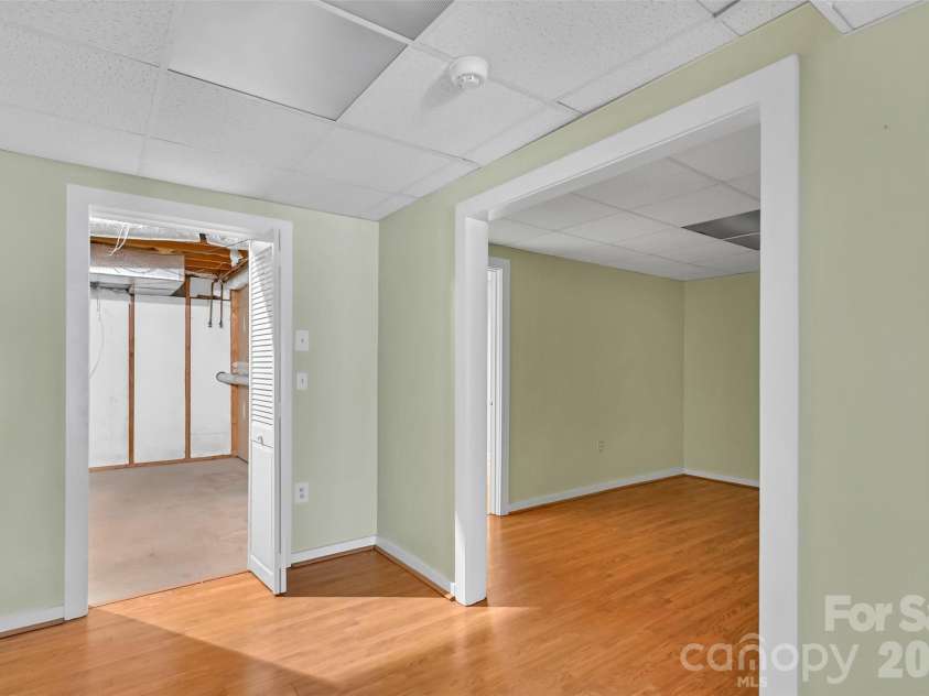 300 Ethan Pond Way, Hendersonville, NC 28791.  MLS# CAR4390703, YatesRealty ID 32532. 