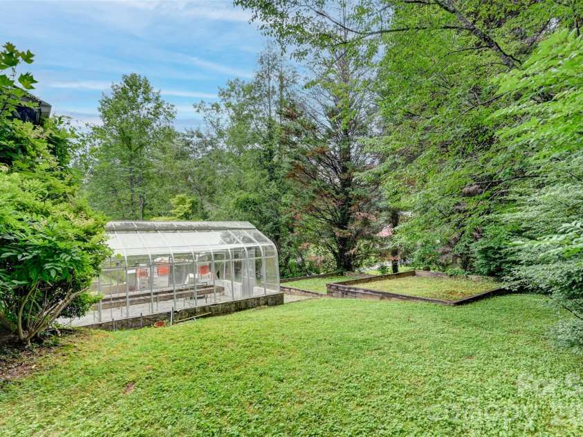 300 Ethan Pond Way, Hendersonville, NC 28791.  MLS# CAR4390703, YatesRealty ID 32532. 