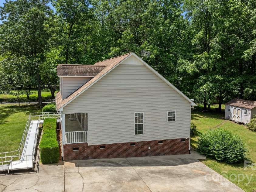 3039 Paraham Road, York, SC 29745.  MLS# CAR4226264, YatesRealty ID 32533. 