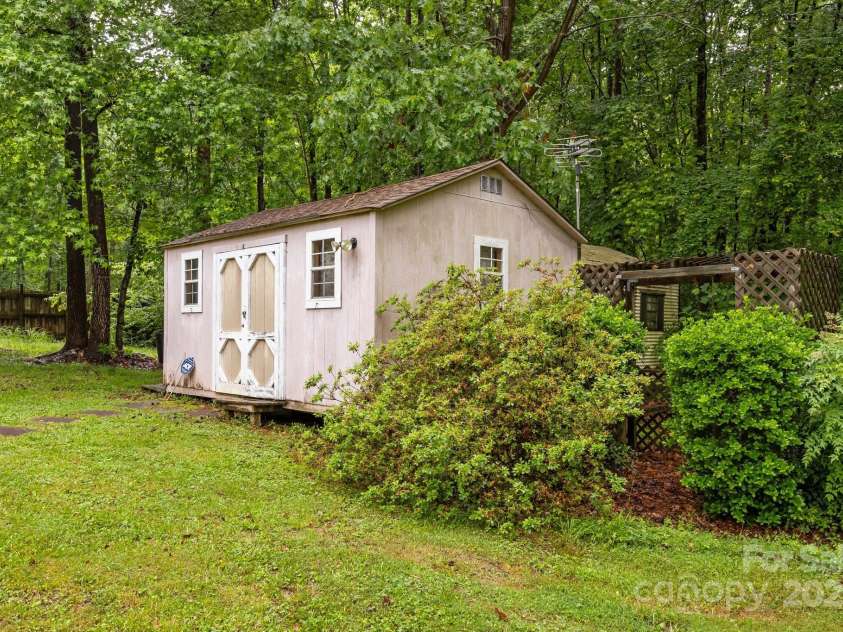 3039 Paraham Road, York, SC 29745.  MLS# CAR4226264, YatesRealty ID 32533. Outbuilding