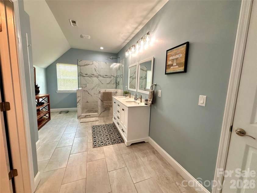 7302 Tesh Road, Monroe, NC 28110.  MLS# CAR4395848, YatesRealty ID 32533. 2nd Master Bath Upstairs