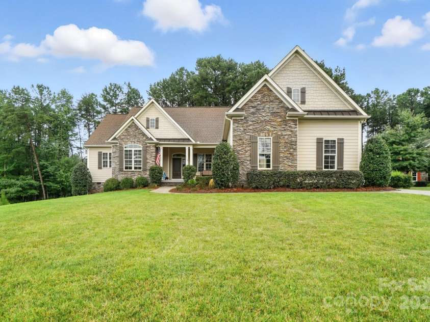 119 Cedar Branch Court, Mooresville, NC 28117.  MLS# CAR4289673, YatesRealty ID 32537. 
