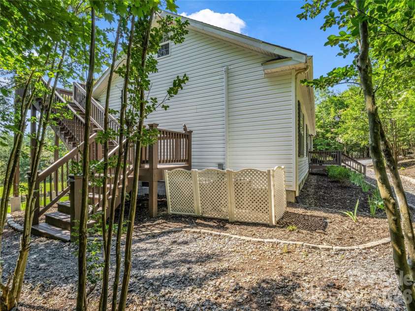 138 Elliott Lane, Rutherfordton, NC 28139.  MLS# CAR4394425, YatesRealty ID 32538. 