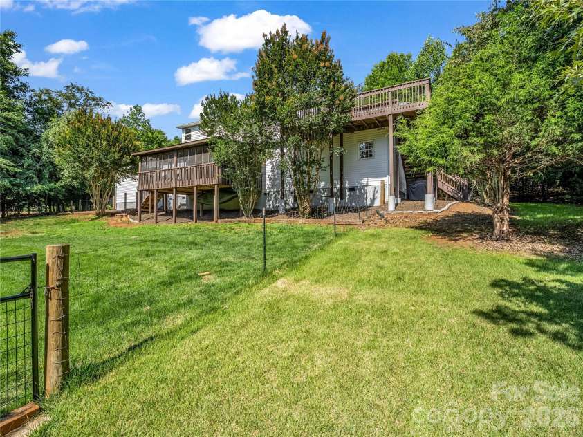 138 Elliott Lane, Rutherfordton, NC 28139.  MLS# CAR4394425, YatesRealty ID 32538. 