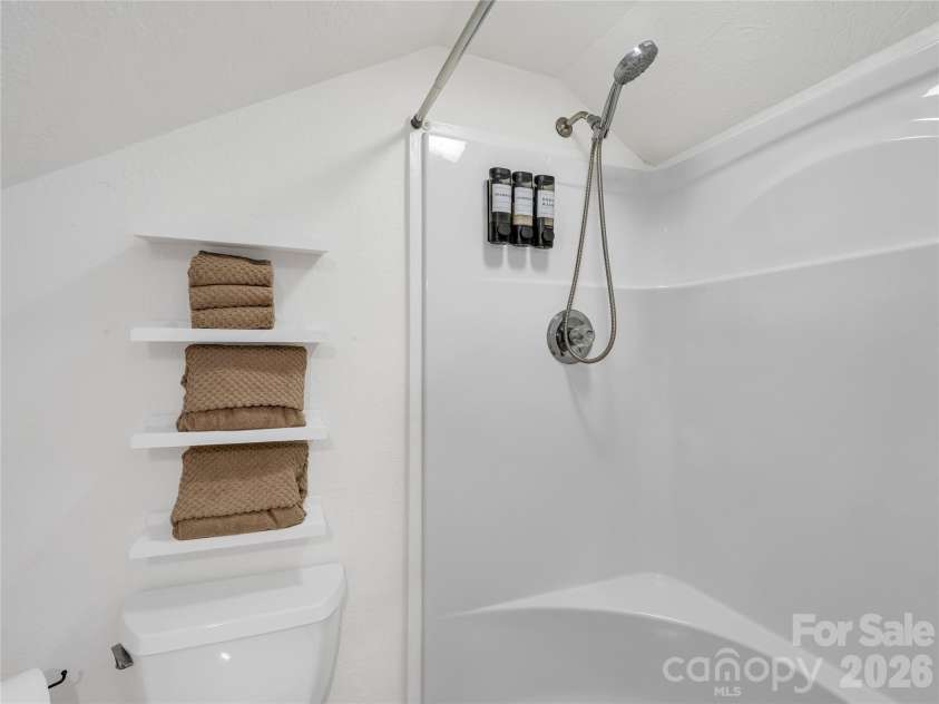 138 Elliott Lane, Rutherfordton, NC 28139.  MLS# CAR4394425, YatesRealty ID 32538. 