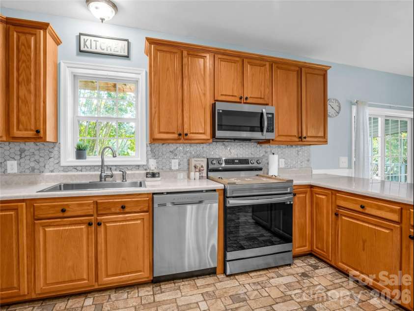 138 Elliott Lane, Rutherfordton, NC 28139.  MLS# CAR4394425, YatesRealty ID 32538. 