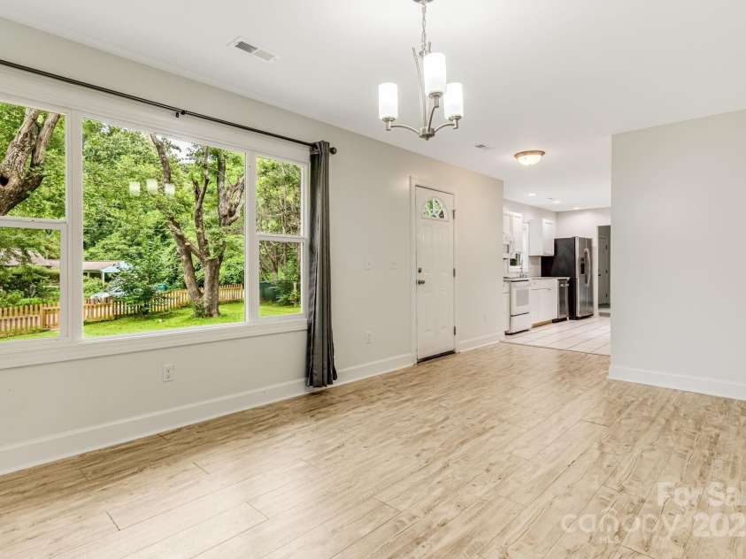 230 Northwest Avenue, Swannanoa, NC 28778.  MLS# CAR4292733, YatesRealty ID 32538. 