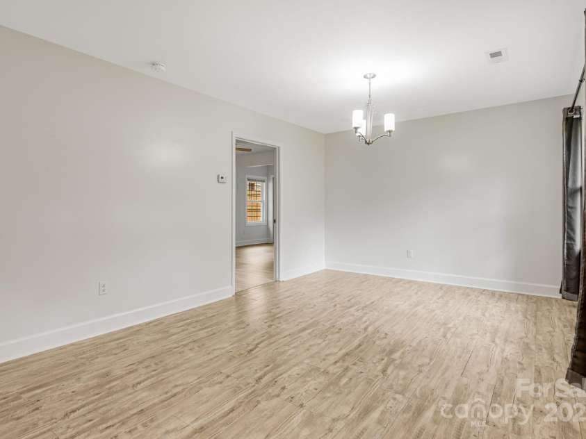 230 Northwest Avenue, Swannanoa, NC 28778.  MLS# CAR4292733, YatesRealty ID 32538. 