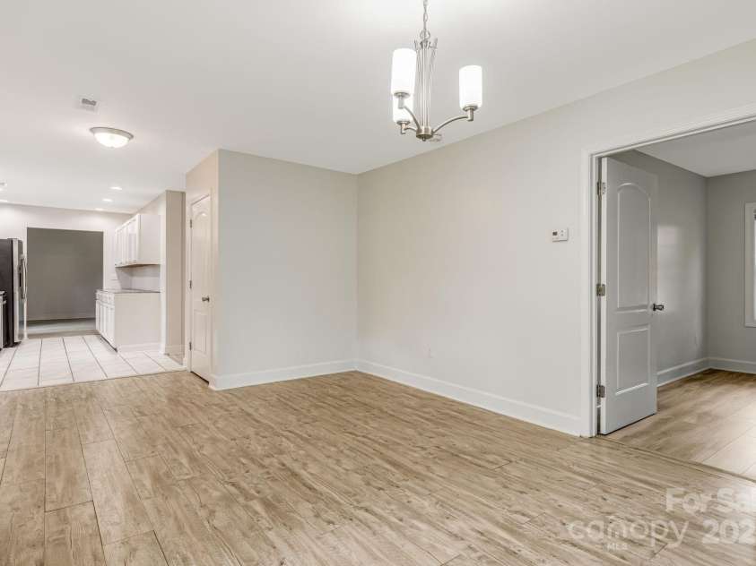 230 Northwest Avenue, Swannanoa, NC 28778.  MLS# CAR4292733, YatesRealty ID 32538. 