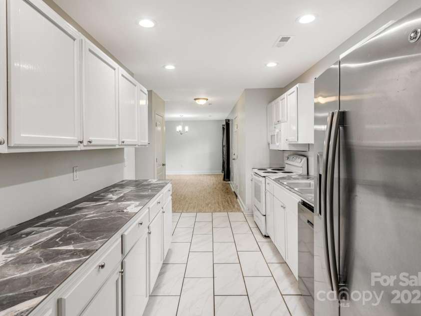 230 Northwest Avenue, Swannanoa, NC 28778.  MLS# CAR4292733, YatesRealty ID 32538. 